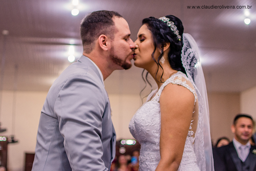 beijo dosa noivos Igreja nossa senhora de Salette