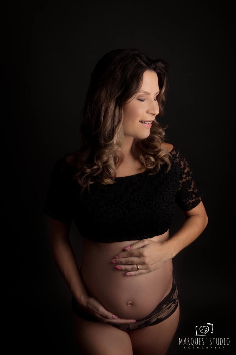 FOTO DE GESTANTE COM TOP REALIZADA EM NOSSO STUDIO NA VILA LEOPOLDINA EM SAO PAULO
