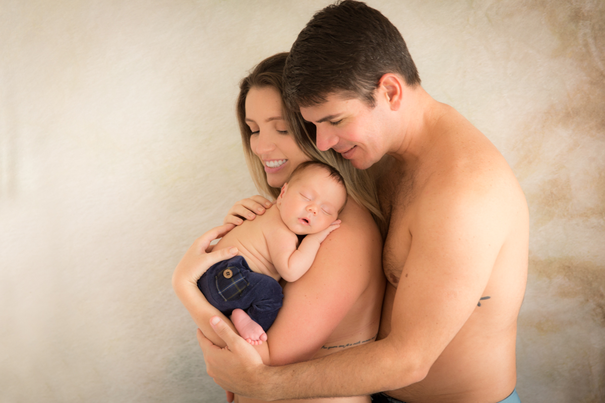 foto do bebe com os seis pais