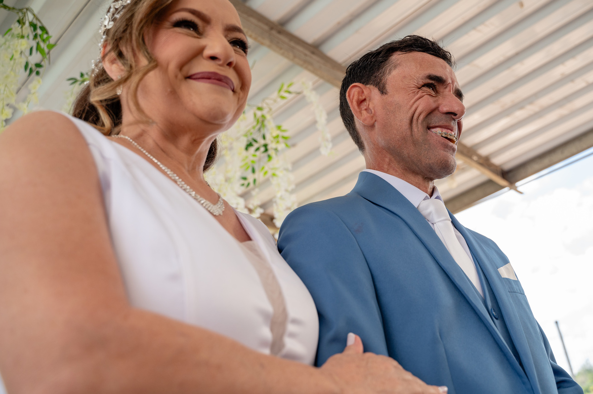 fotografia de casamento, cerimônia, felicidade dos noivos, preto e branco