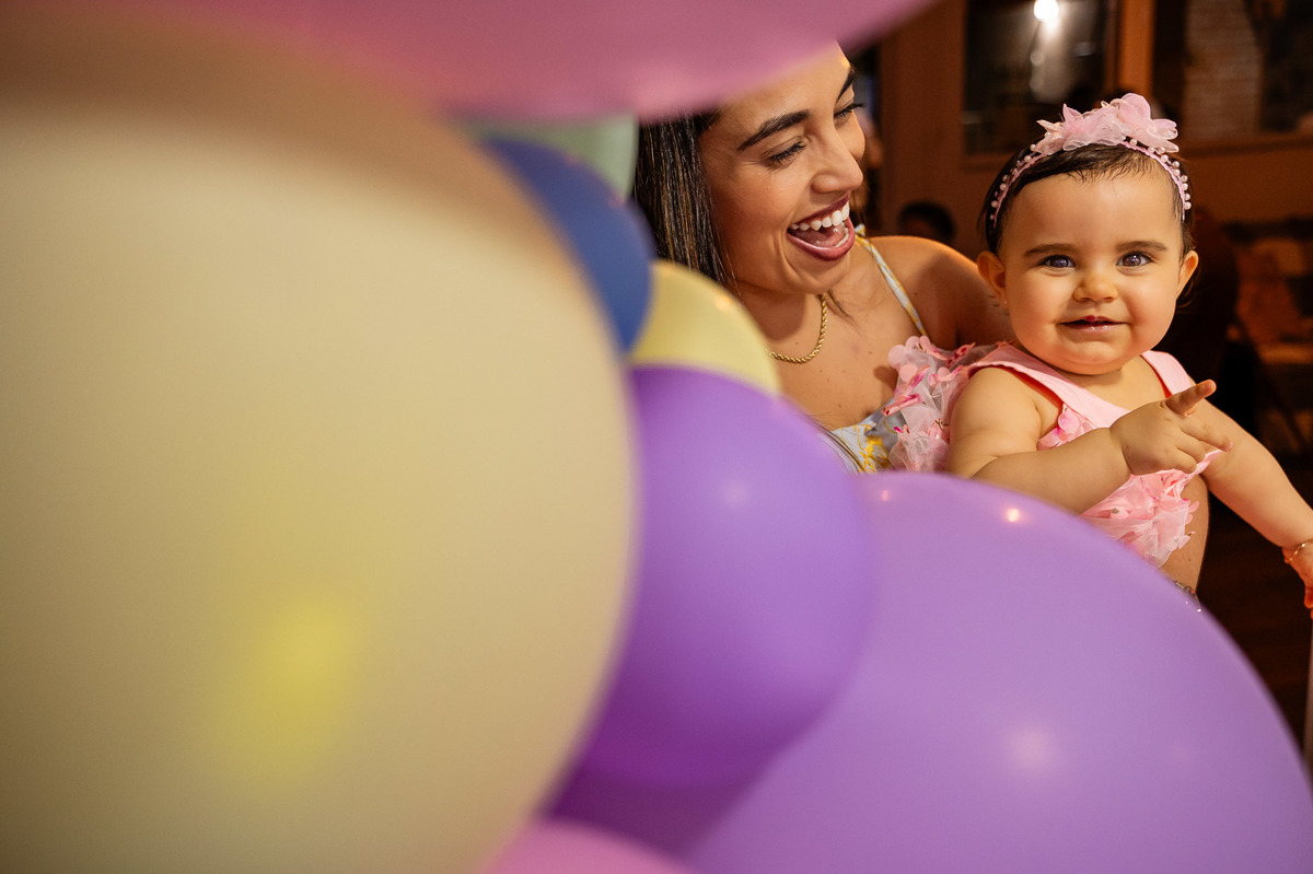 fotografia documental, festa infantil, primeiro ano de vida, bebê, mamãe, aniversário
