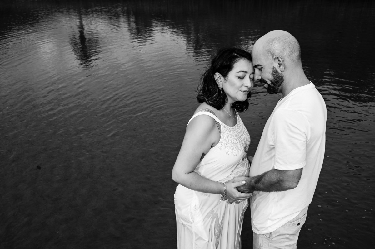 ensaio de gestante, gestar, ensaio de casal, praia, nascer do sol