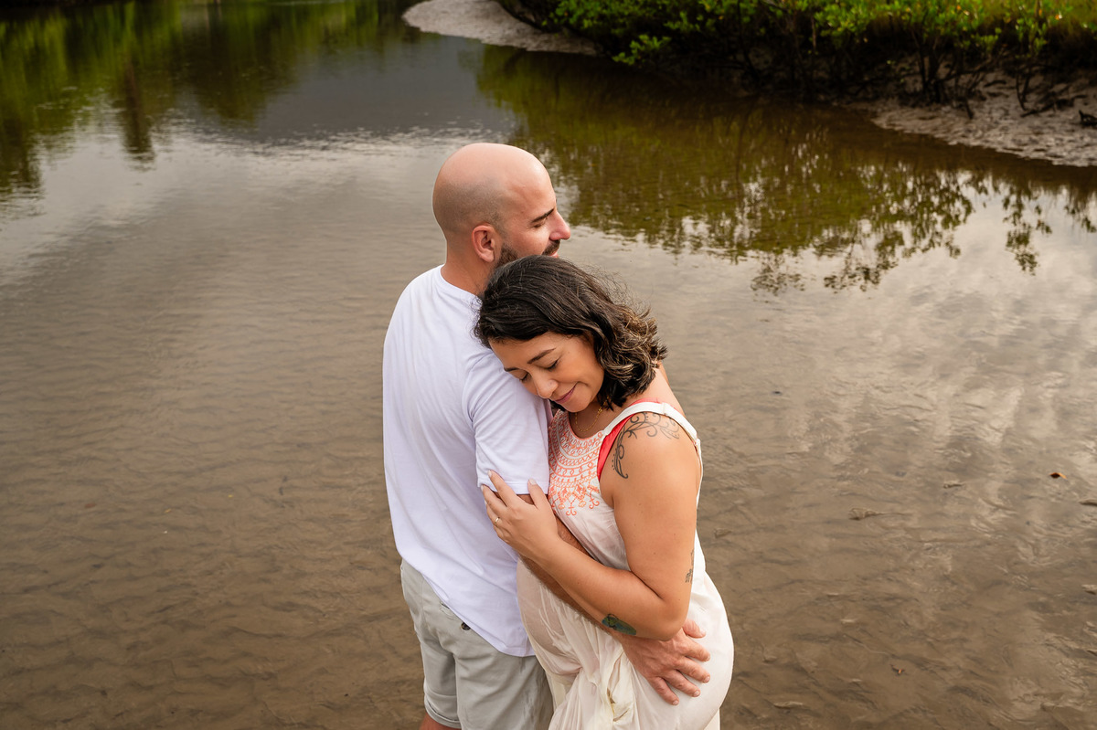 ensaio de gestante, gestar, ensaio de casal, praia, nascer do sol