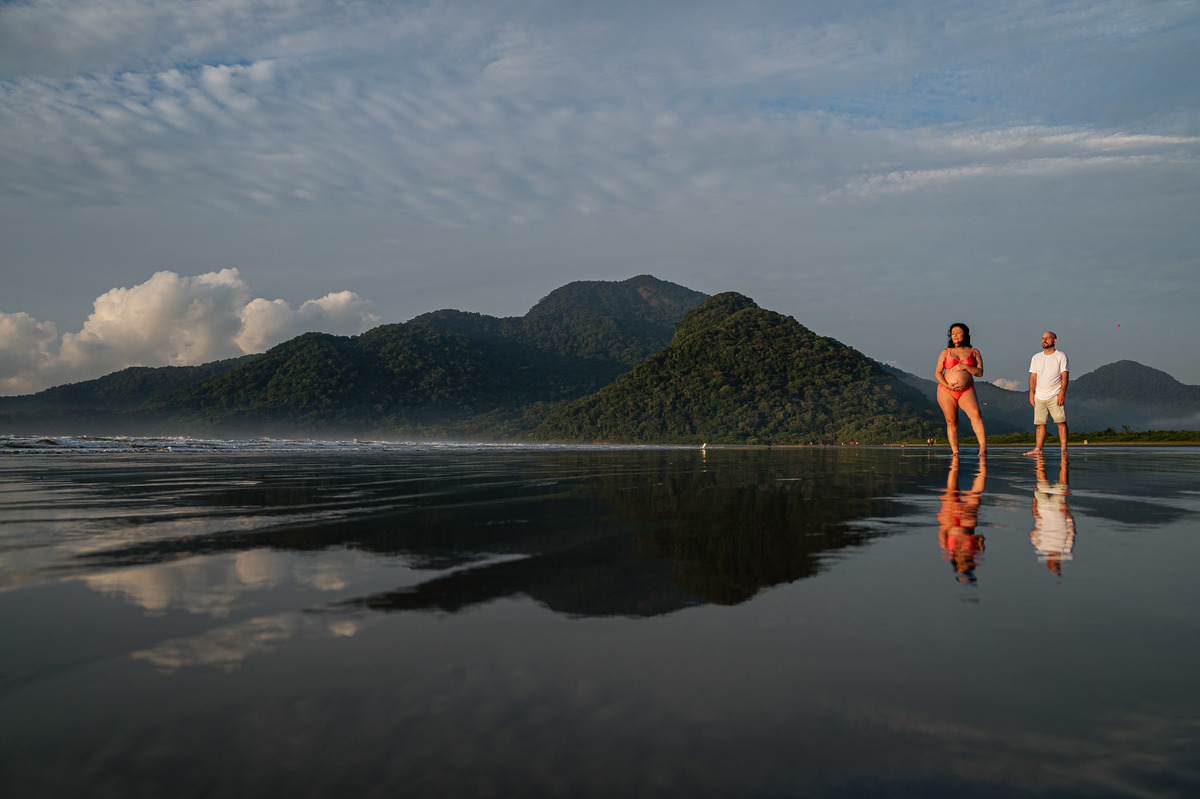 ensaio de gestante, gestar, ensaio de casal, praia, nascer do sol