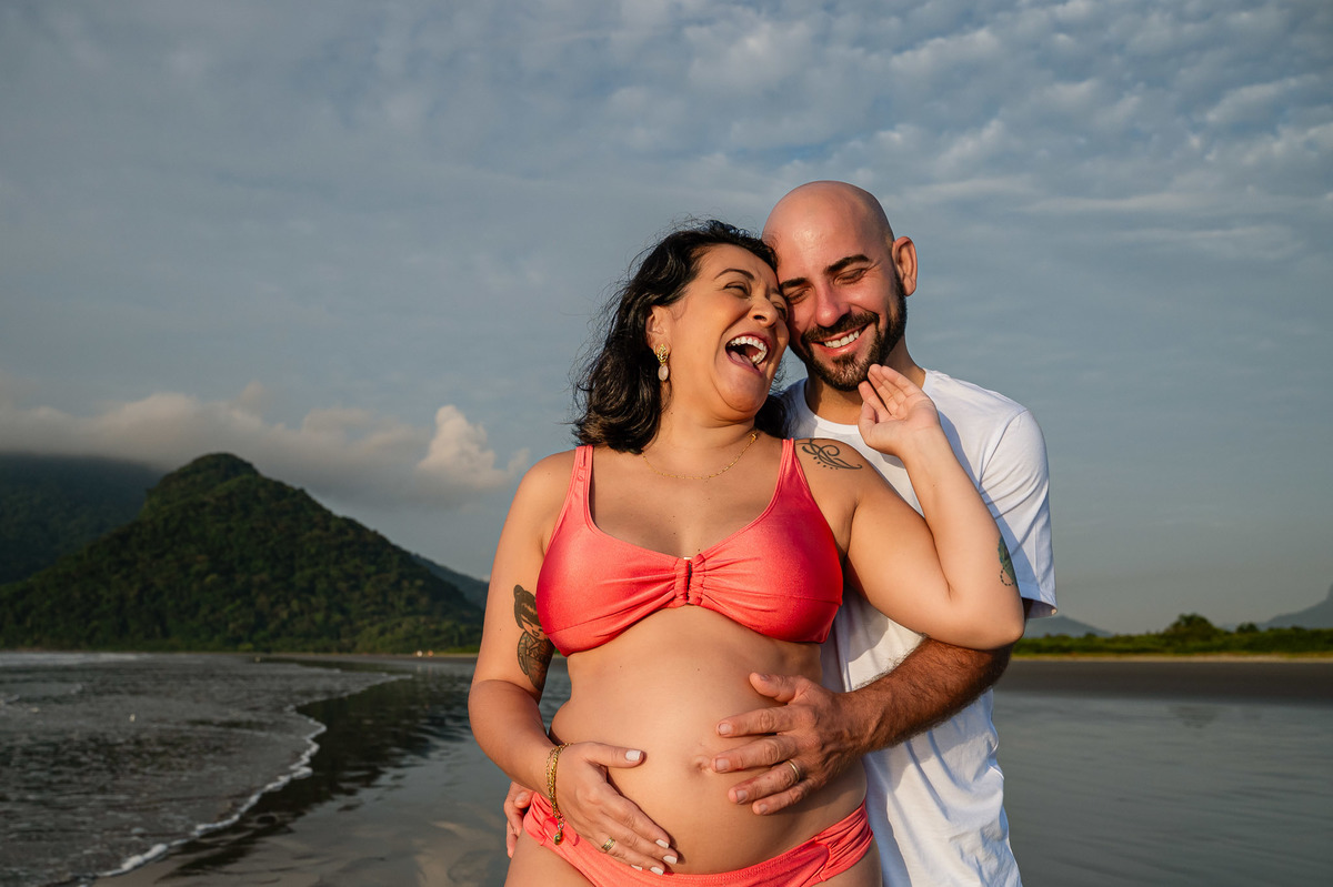ensaio de gestante, gestar, ensaio de casal, praia, nascer do sol