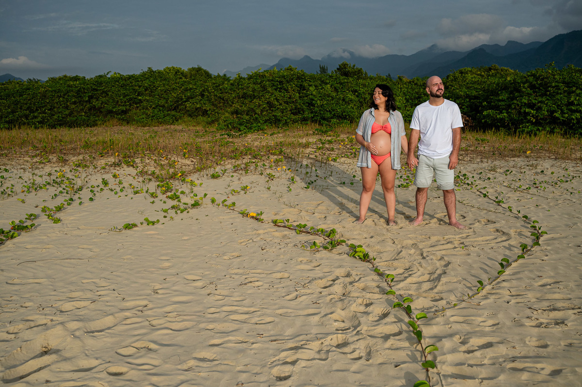 ensaio de gestante, gestar, ensaio de casal, praia, nascer do sol
