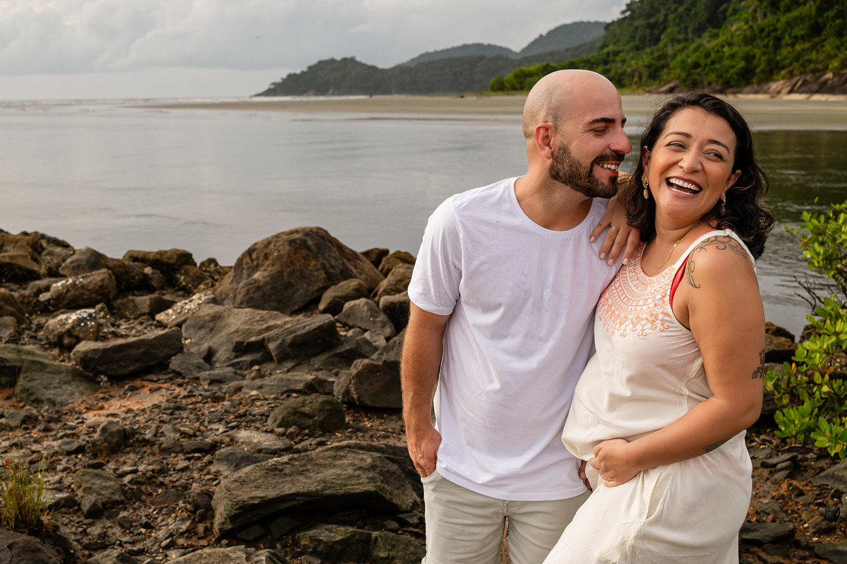 ensaio de gestante, gestar, ensaio de casal, praia, nascer do sol