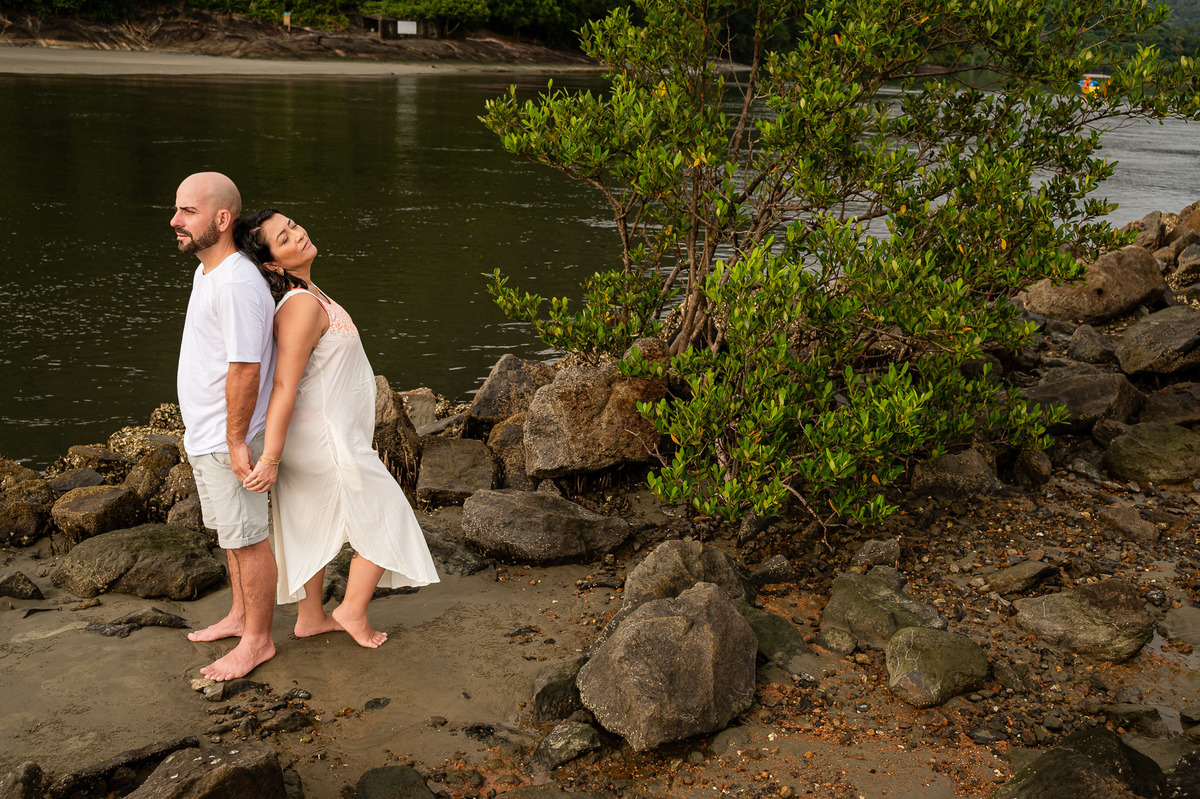 ensaio de gestante, gestar, ensaio de casal, praia, nascer do sol