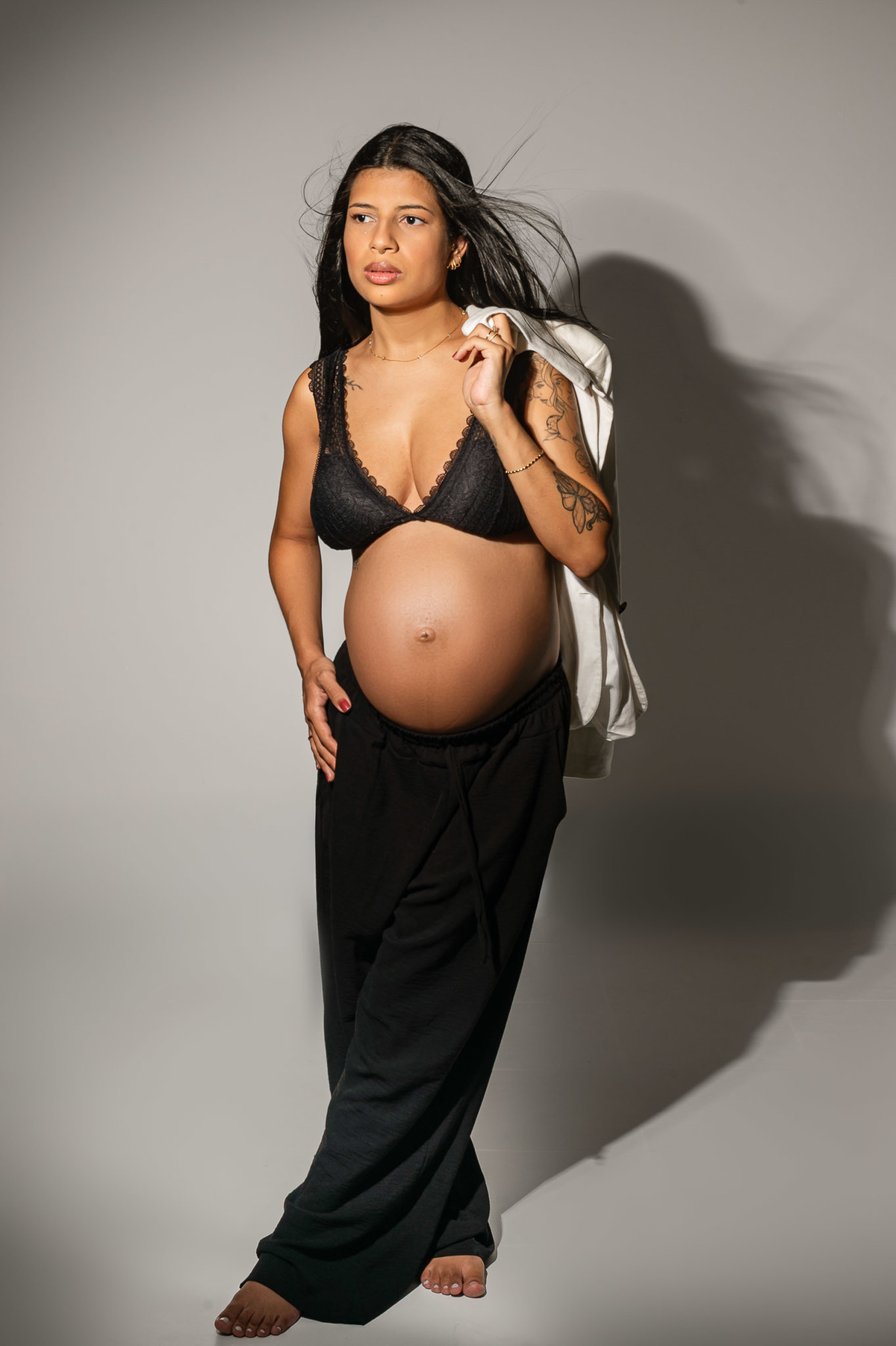 ensaio de gestante em estúdio