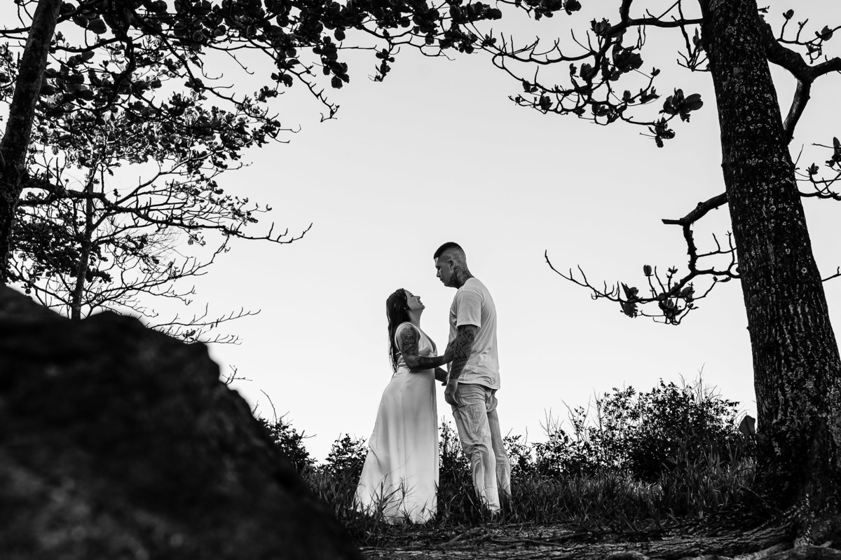 fotografia de casamento - ensaio de casal na praia - pré wedding - pré casamento - Peruíbe/sp