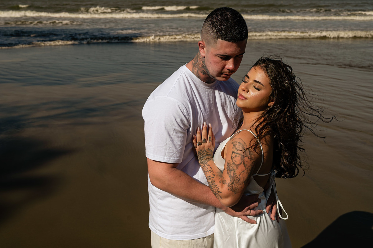 fotografia de casamento - ensaio de casal na praia - pré wedding - pré casamento - Peruíbe/sp