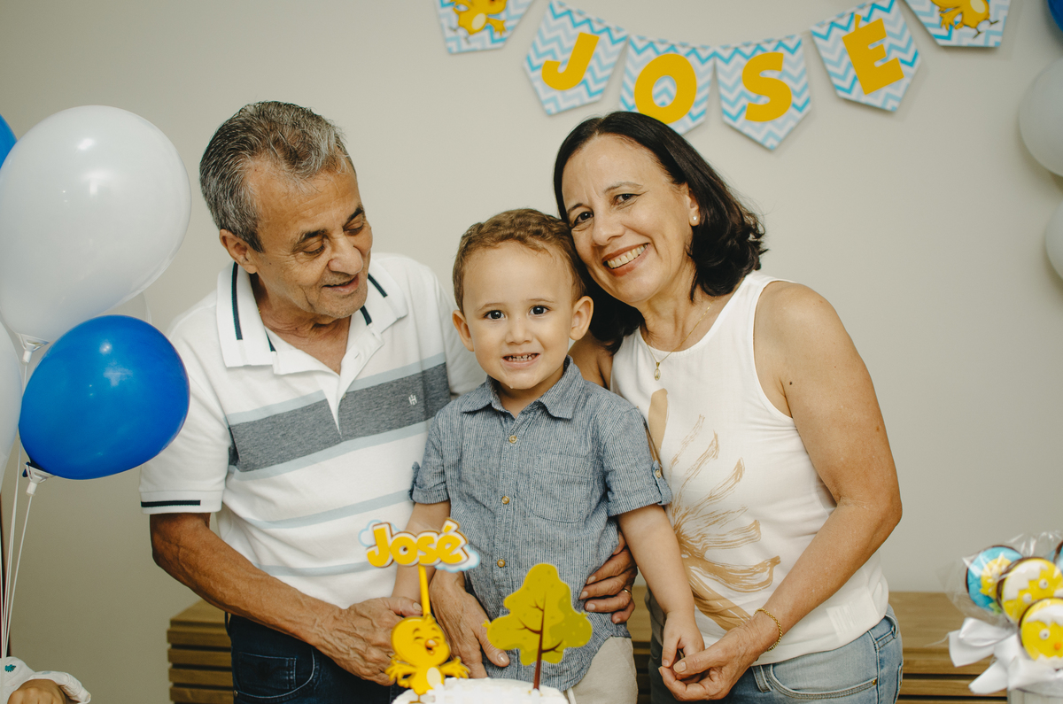 aniversario infantil minimalista em casa tema pintinho amarelinho