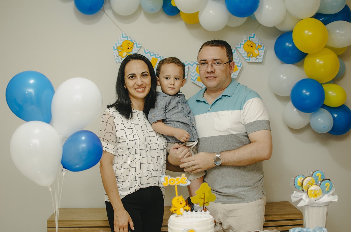 aniversario infantil minimalista em casa tema pintinho amarelinho