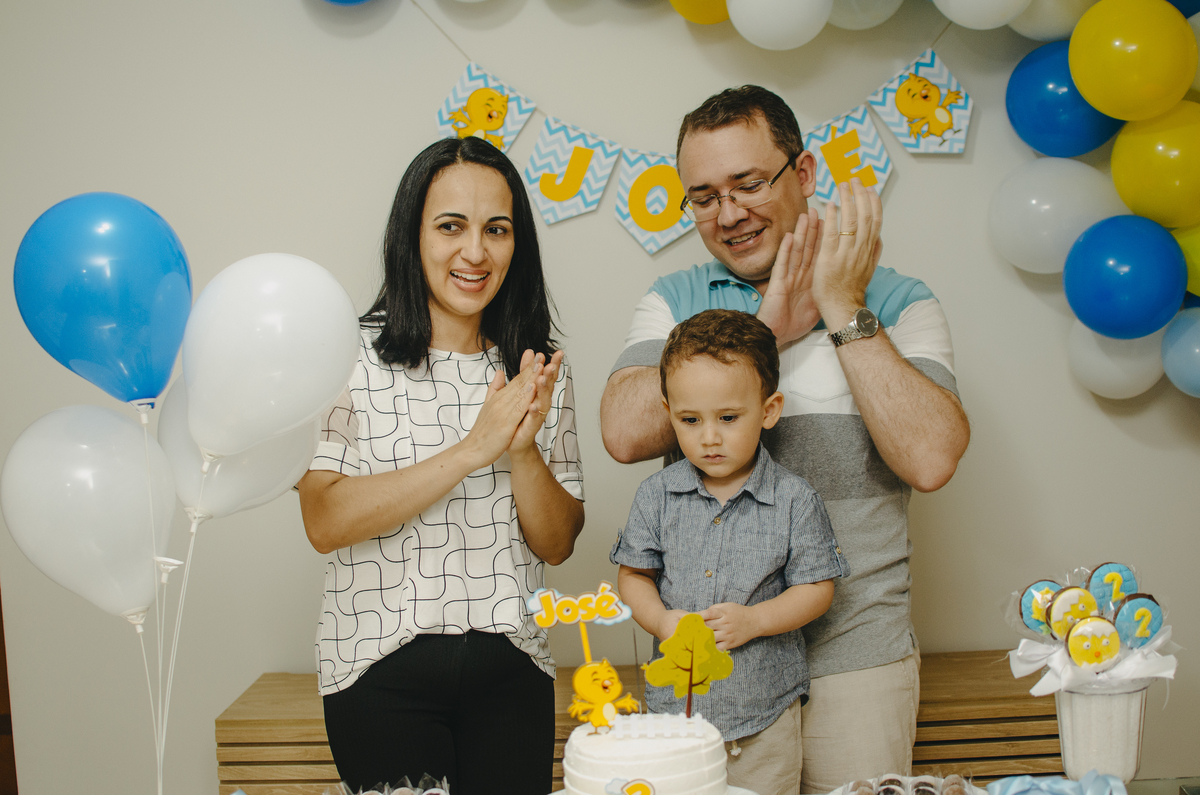 aniversario infantil minimalista em casa tema pintinho amarelinho