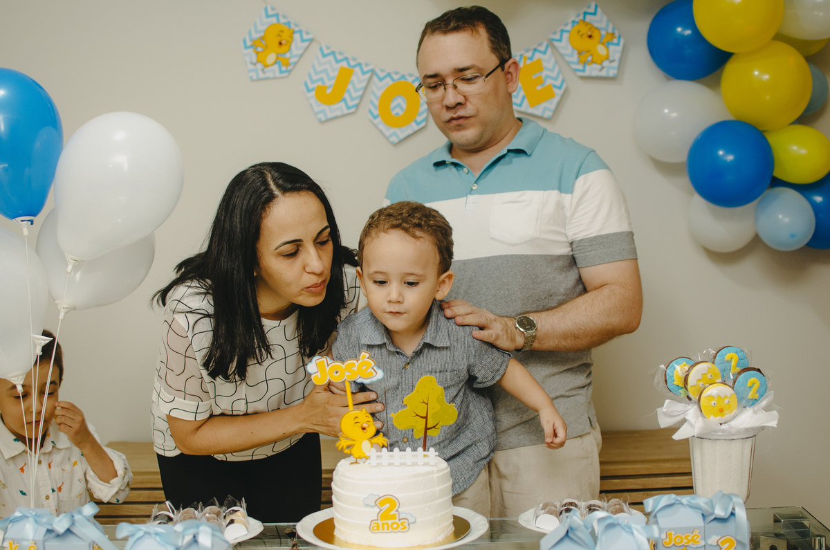 aniversario infantil minimalista em casa tema pintinho amarelinho