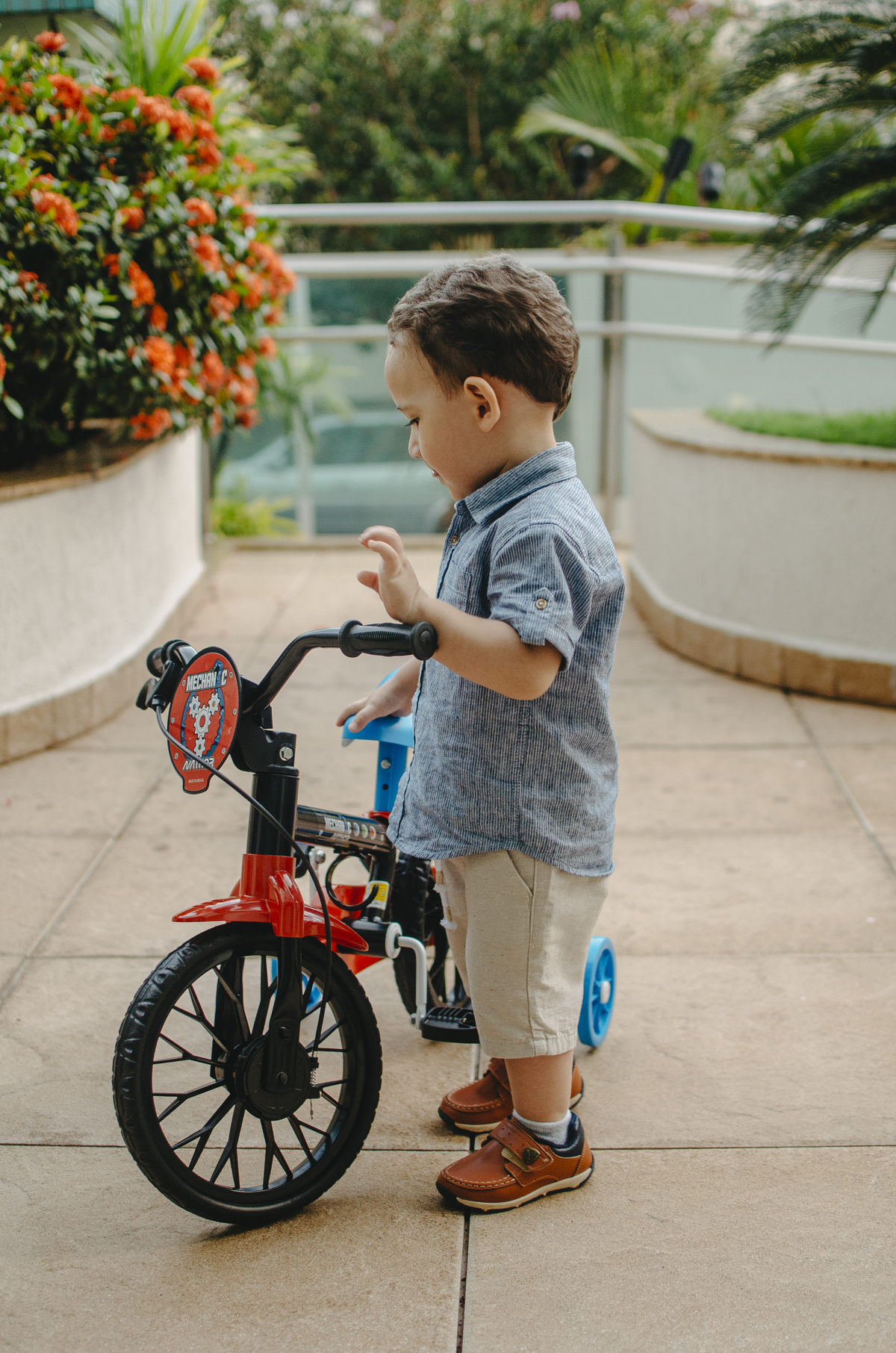 aniversario infantil minimalista em casa tema pintinho amarelinho