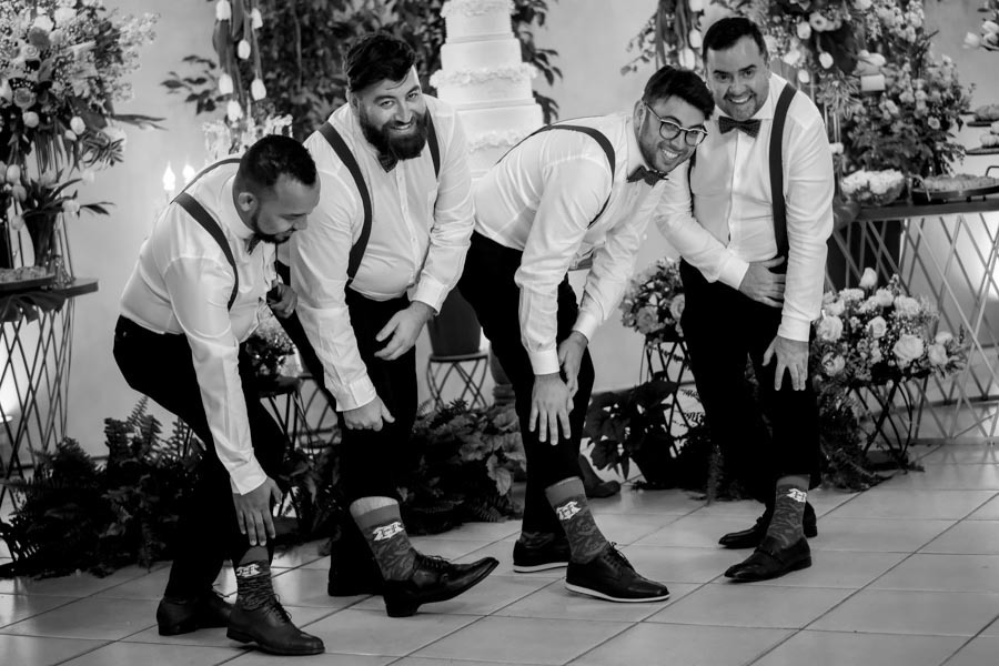 PAJENS MOSTRANDO A MEIA EM CASAMENTO LINDO EM GUARATINGUETÁ