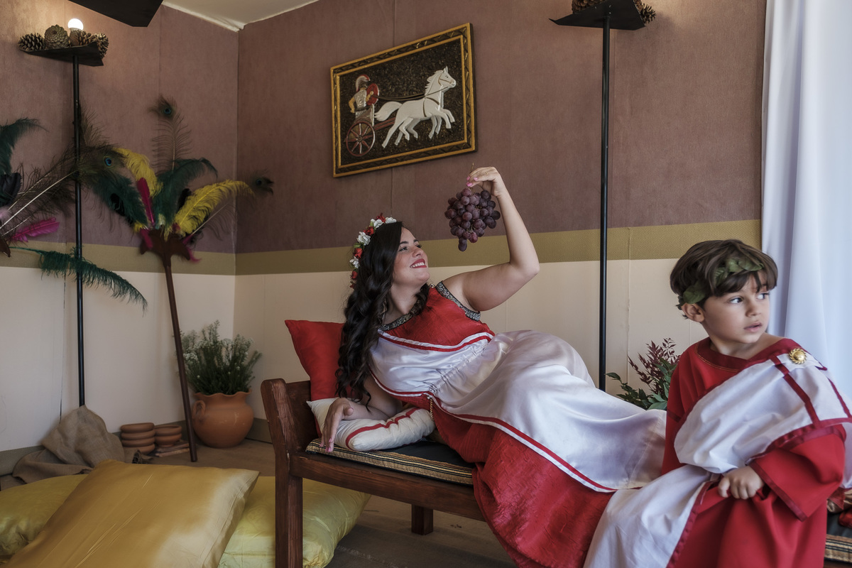 Ensaio fotográfico de familia com temática romana em Braga Barcelos GUimarães POrtoPortugal