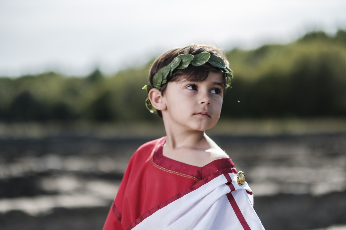 Retratos de criança temática romana Braga 