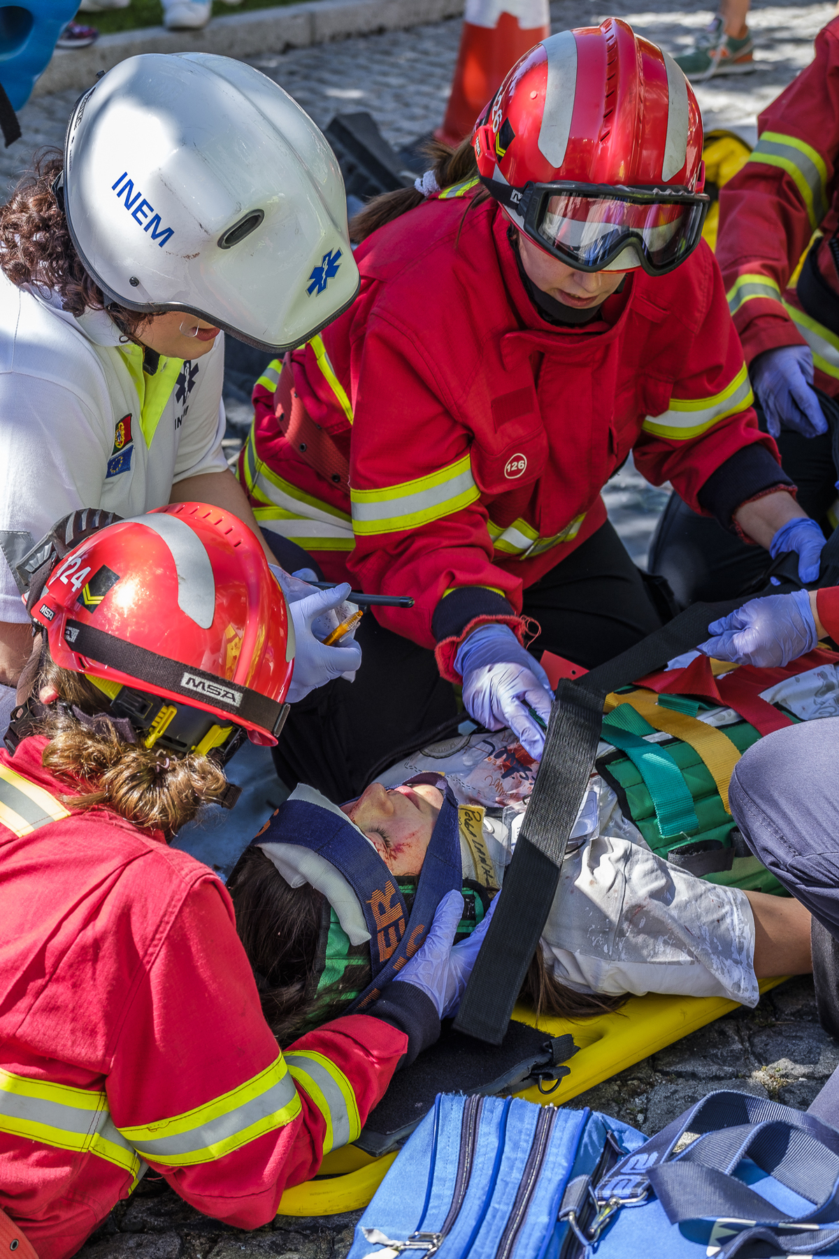 reportagem fotográfica Simulacro Bombeiros Voluntários da Póvoa de Lanhoso Braga Porto Barcelos melhor fotografo braga fotografar batizado familia criança