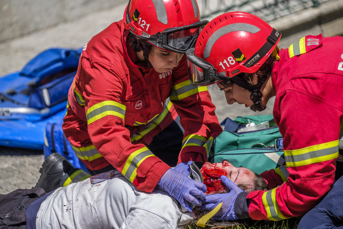 reportagem fotográfica Simulacro Bombeiros Voluntários da Póvoa de Lanhoso Braga Porto Barcelos Guimarães