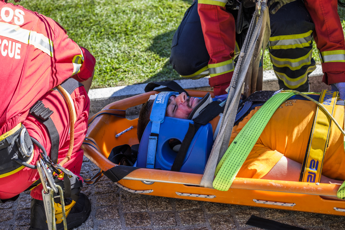 reportagem fotográfica Simulacro Bombeiros Voluntários da Póvoa de Lanhoso Braga Porto Barcelos melhor fotografo braga fotografar batizado familia criança