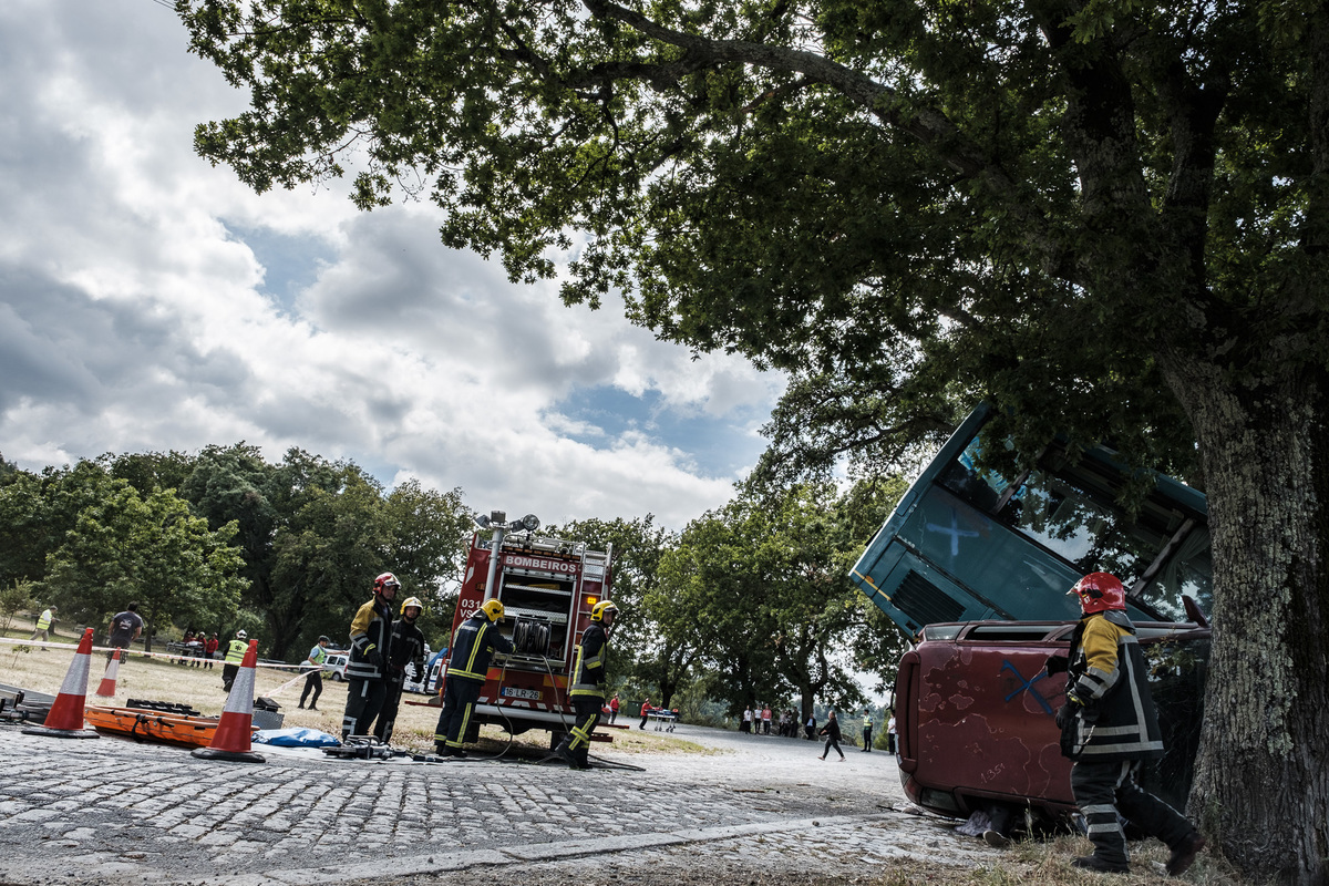 Fotografia braga barcelos guimarães porto fotojornalismo  melhor fotografo braga  bombeiros voluntários povoa de lanhoso fotoreportagem braga fotografo batizado braga fotografos em braga para batizados