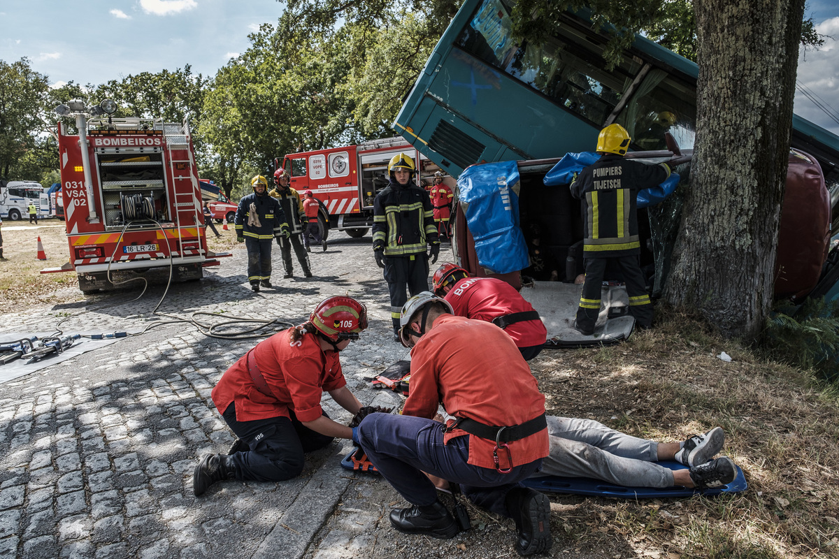 Fotografia braga barcelos guimarães porto fotojornalismo melhor fotografo braga  bombeiros voluntários povoa de lanhoso fotoreportagem braga fotografo batizado braga fotografos em braga para batizados