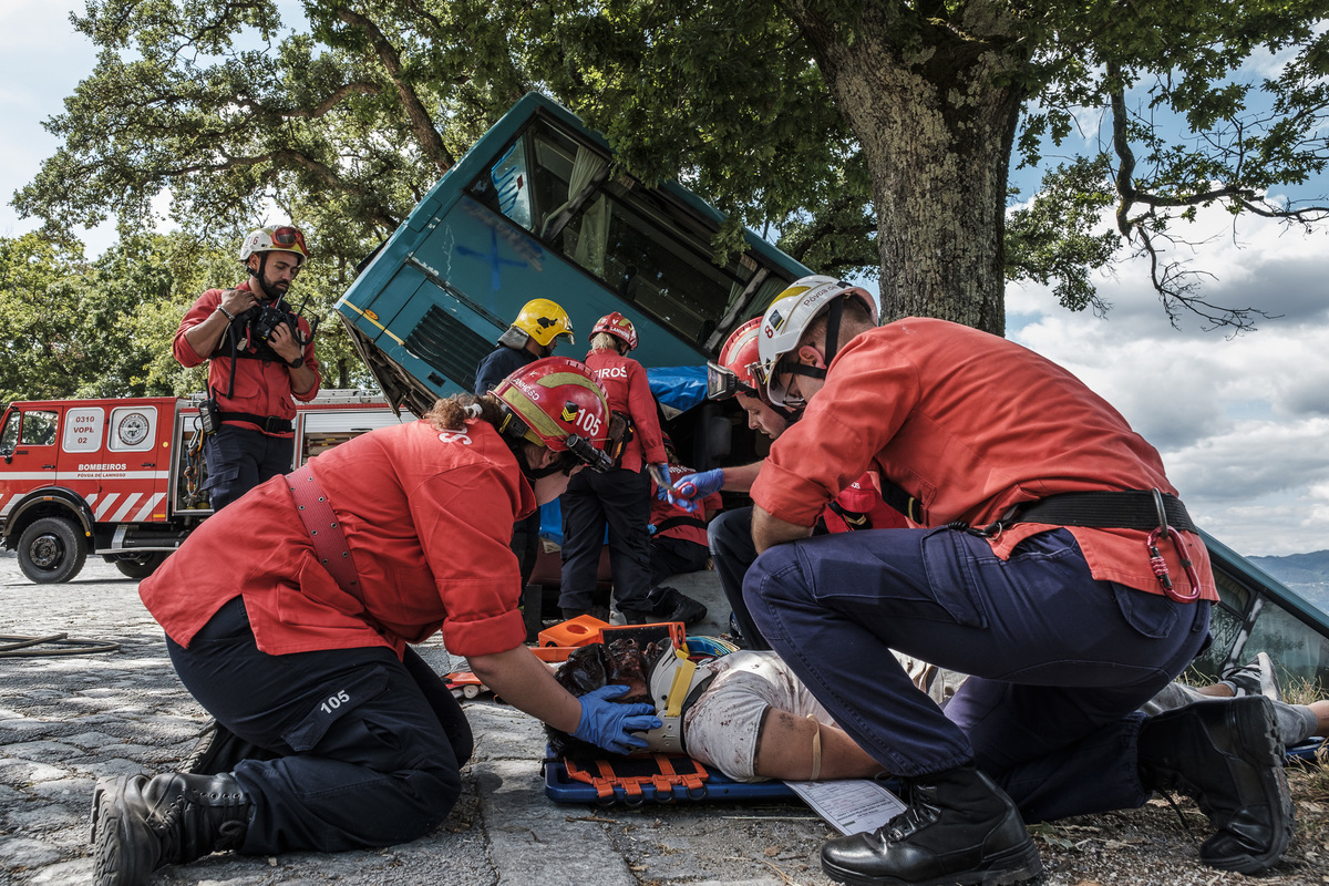 Fotografia braga barcelos guimarães porto fotojornalismo melhor fotografo braga  bombeiros voluntários povoa de lanhoso fotoreportagem braga fotografar batizado braga fotografos em braga para batizados