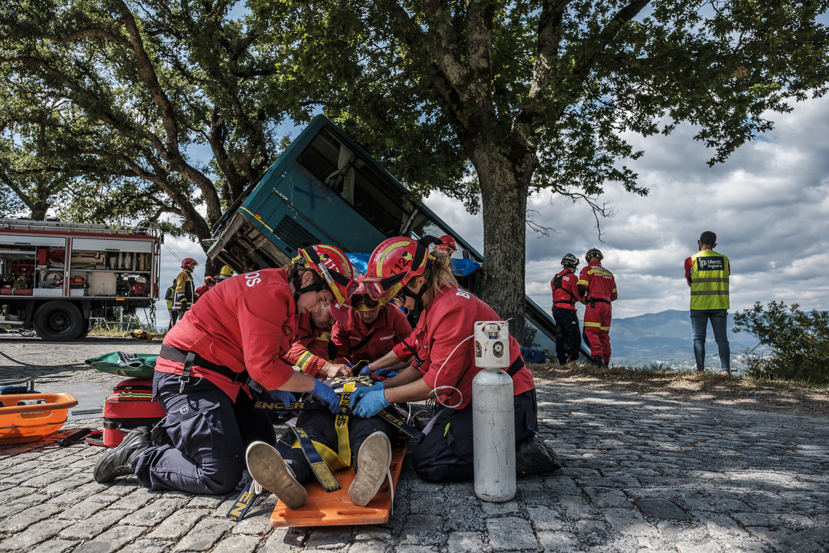 Fotografia braga barcelos guimarães porto fotojornalismo melhor fotografo braga  bombeiros voluntários povoa de lanhoso fotoreportagem braga fotografo batizado braga