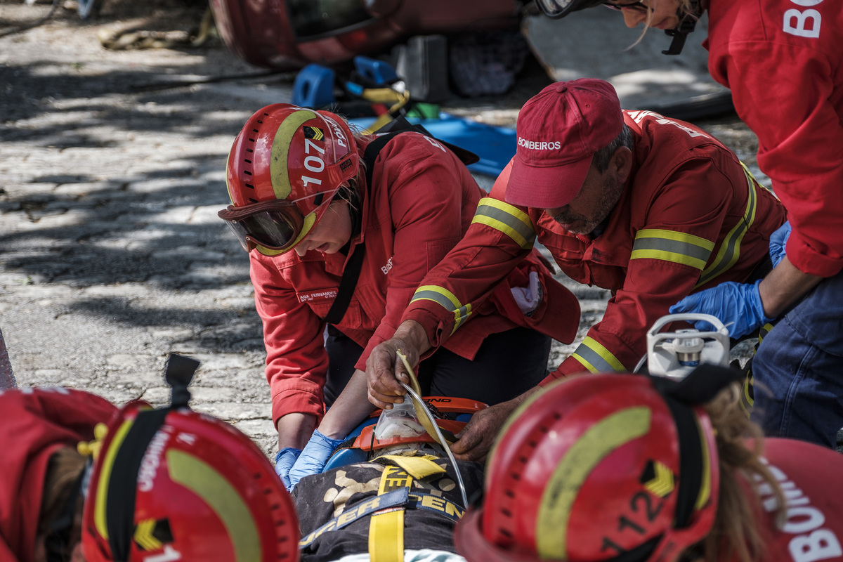 Fotografia braga barcelos guimarães porto fotojornalismo melhor fotografo braga  bombeiros voluntários povoa de lanhoso fotoreportagem braga fotografo batizado braga