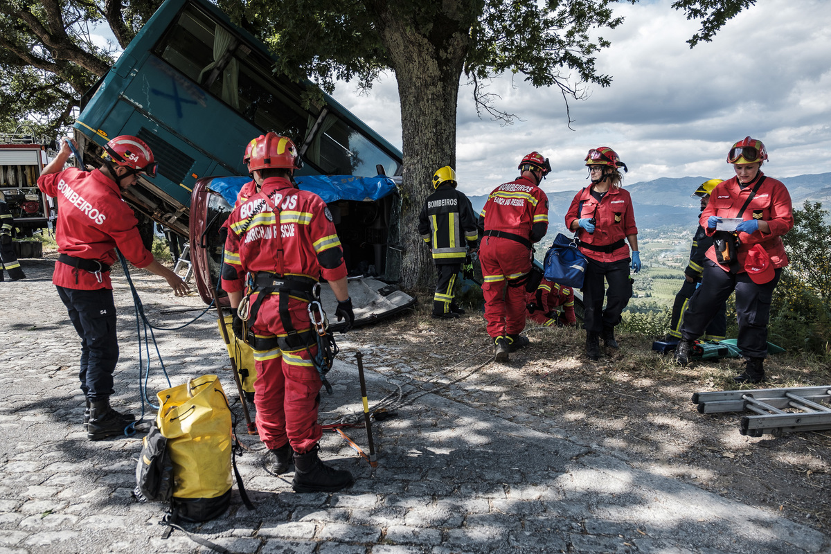 Fotografia fotoreportagem braga barcelos guimarães porto fotojornalismo melhor fotografo braga  bombeiros voluntários povoa de lanhoso fotoreportagem braga fotografo batizado braga fotografos em braga para batizados