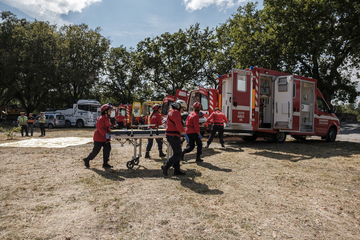 Fotografia braga barcelos guimarães porto fotojornalismo melhor fotografo braga  bombeiros voluntários povoa de lanhoso fotoreportagem braga fotografar batizado braga fotografos em braga para batizados