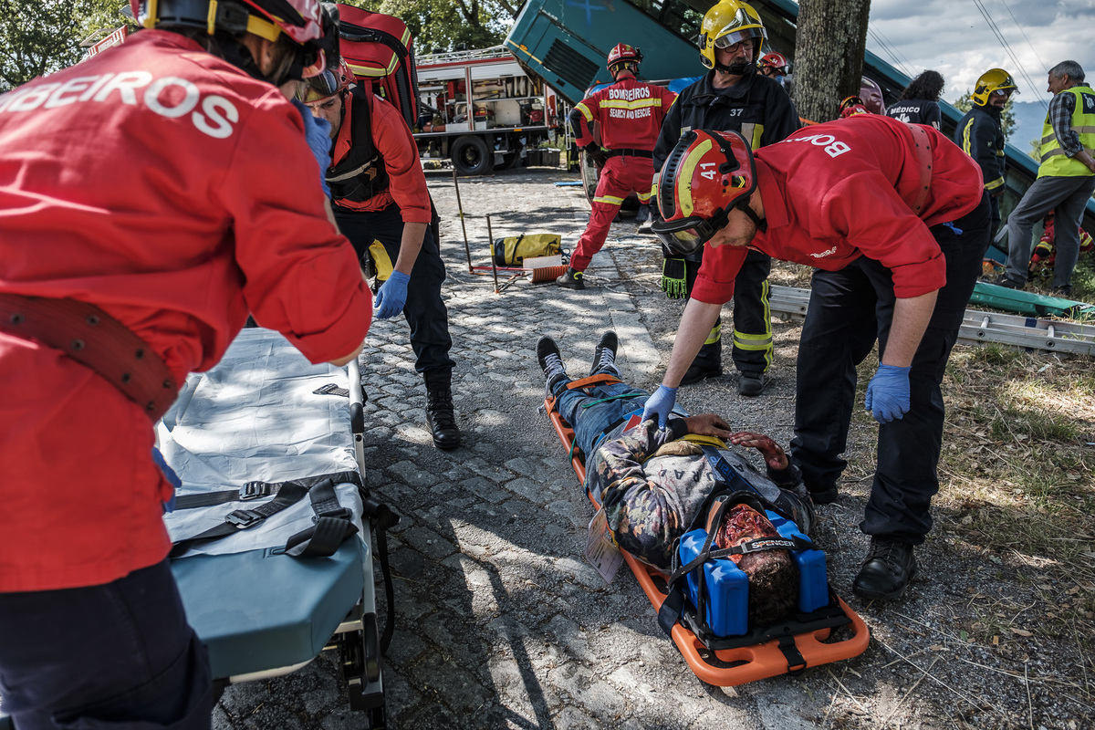 Fotografia braga barcelos guimarães porto fotojornalismo melhor fotografo braga  bombeiros voluntários povoa de lanhoso fotoreportagem braga fotografo batizado braga fotografos em braga para batizados
