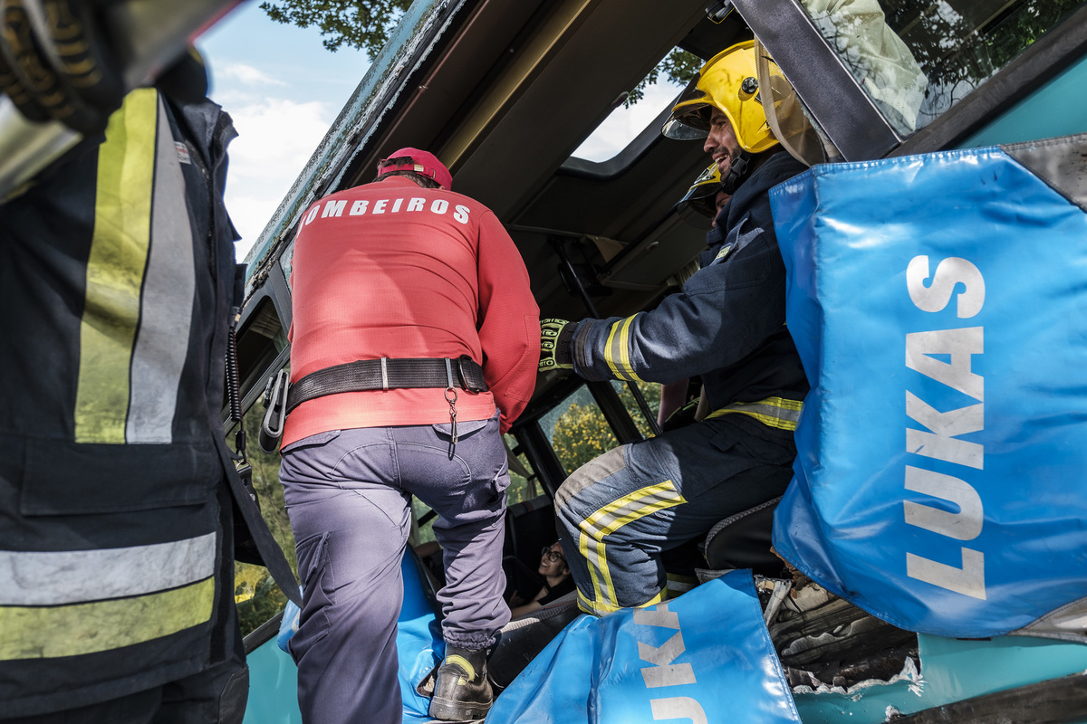 Fotografia braga barcelos guimarães porto fotojornalismo melhor fotografo braga  bombeiros voluntários povoa de lanhoso fotoreportagem braga fotografo batizado braga fotografos em braga para batizados