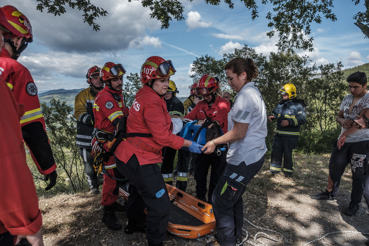 Melhor Fotografia braga barcelos guimarães porto fotojornalismo melhor fotografo braga  bombeiros voluntários povoa de lanhoso fotoreportagem braga fotografo batizado braga