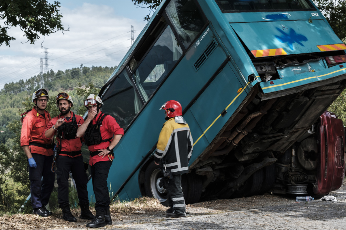 Fotografia braga barcelos guimarães porto fotojornalismo melhor fotografo braga  bombeiros voluntários povoa de lanhoso fotoreportagem braga fotografo batizado braga