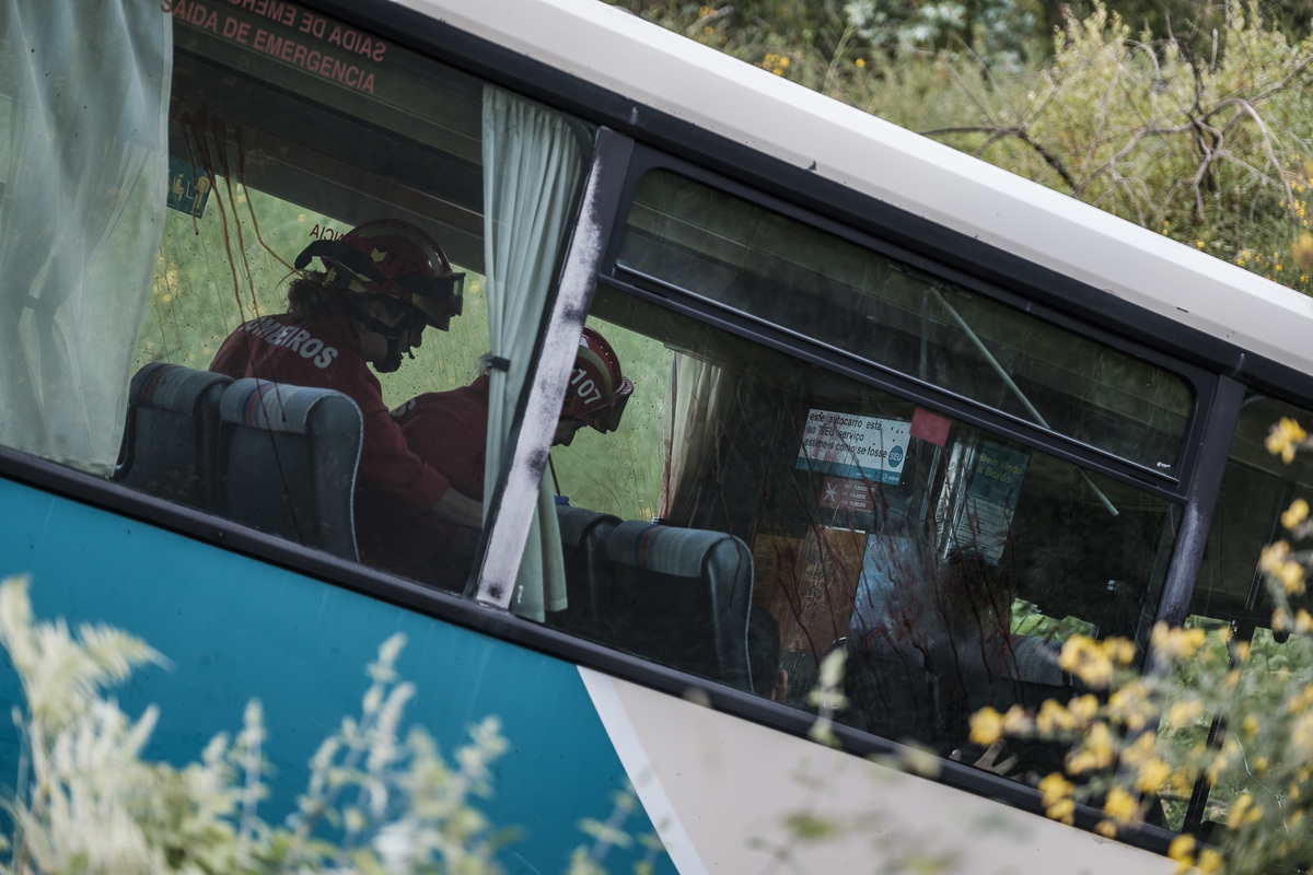Fotografia braga barcelos guimarães porto fotojornalismo melhor fotografo braga  bombeiros voluntários povoa de lanhoso Inem fotoreportagem braga fotografo batizado familia criança braga