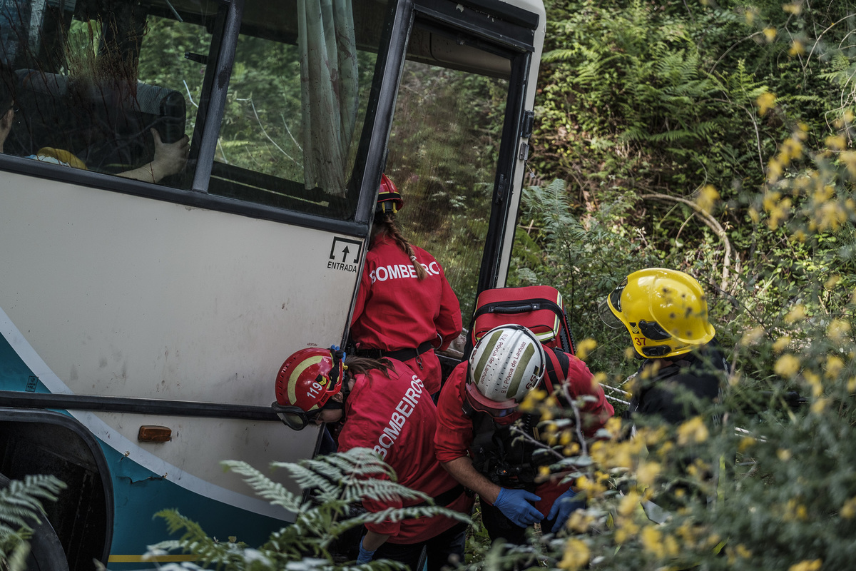 Melhor Fotógrafo braga barcelos guimarães porto fotojornalismo melhor fotografo braga  bombeiros voluntários povoa de lanhoso Inem fotoreportagem braga fotografo batizado familia criança braga