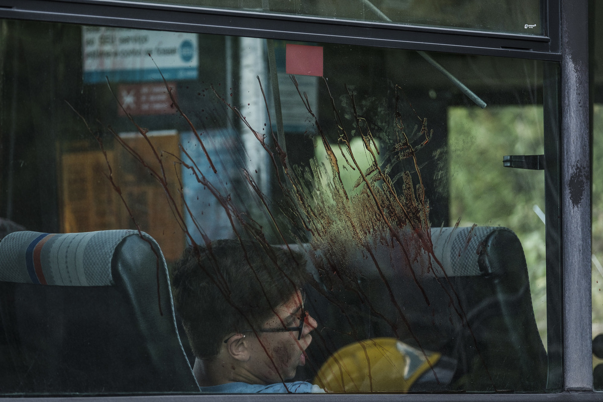 Melhor Fotógrafo braga barcelos guimarães porto fotojornalismo melhor fotografo braga  bombeiros voluntários povoa de lanhoso Inem fotoreportagem braga fotografo batizado familia criança braga