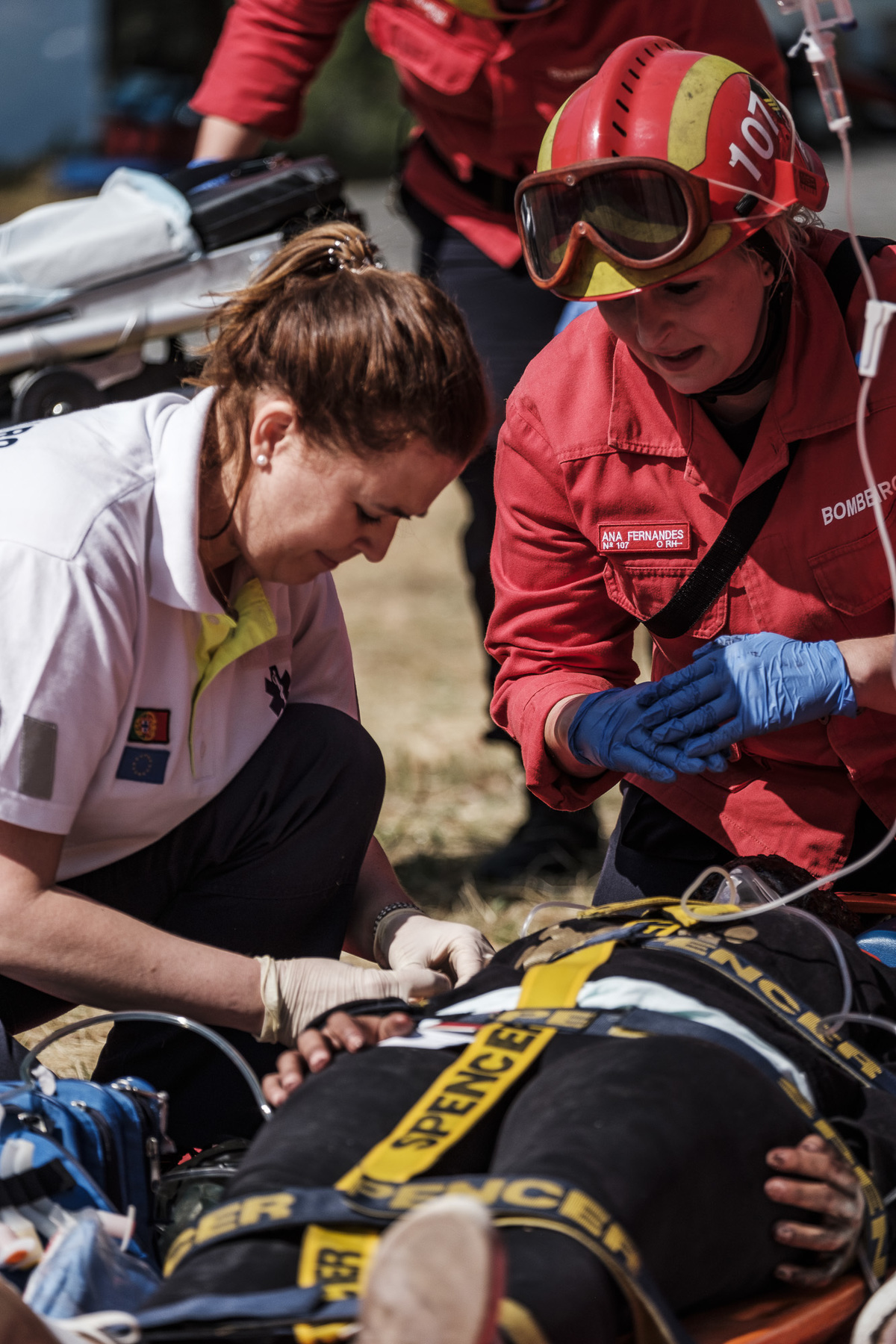 Fotografia braga barcelos guimarães porto fotojornalismo melhor fotografo braga  bombeiros voluntários povoa de lanhoso Inem fotoreportagem braga fotografo batizado familia criança braga