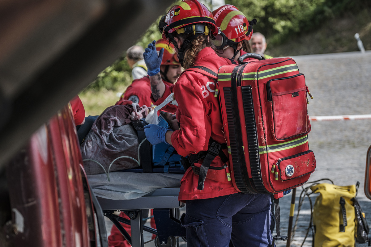 Fotografia braga barcelos guimarães porto fotojornalismo melhor fotografo braga  bombeiros voluntários povoa de lanhoso Inem fotoreportagem braga fotografo batizado familia criança braga