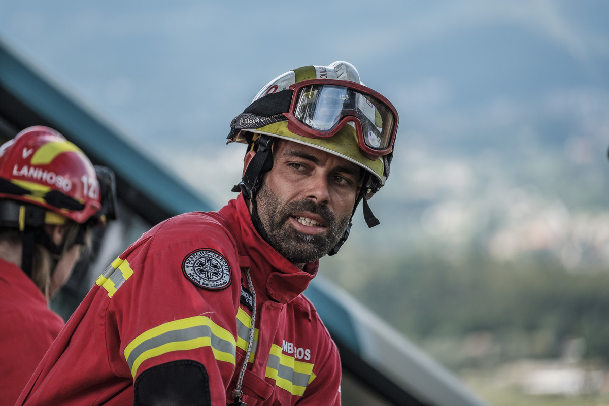 Fotografia braga barcelos guimarães porto fotojornalismo melhor fotografo braga  bombeiros voluntários povoa de lanhoso Inem fotoreportagem braga fotografo batizado familia criança braga
