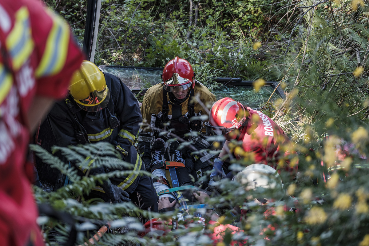 Fotografia braga barcelos guimarães porto fotojornalismo melhor fotografo braga  bombeiros voluntários povoa de lanhoso Inem fotoreportagem braga fotografo batizado familia criança braga fotografos em braga para batizados