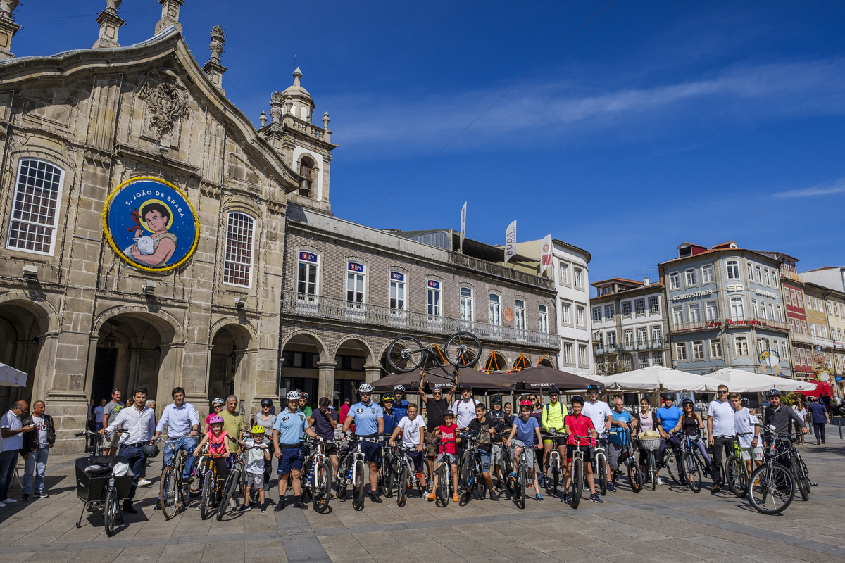 melhor fotografo braga barcelos guimaraes porto passeio braga ciclavel fotorreportagem batizado familia criança fotografias braga fotojornalismo fotografos em braga para batizados
