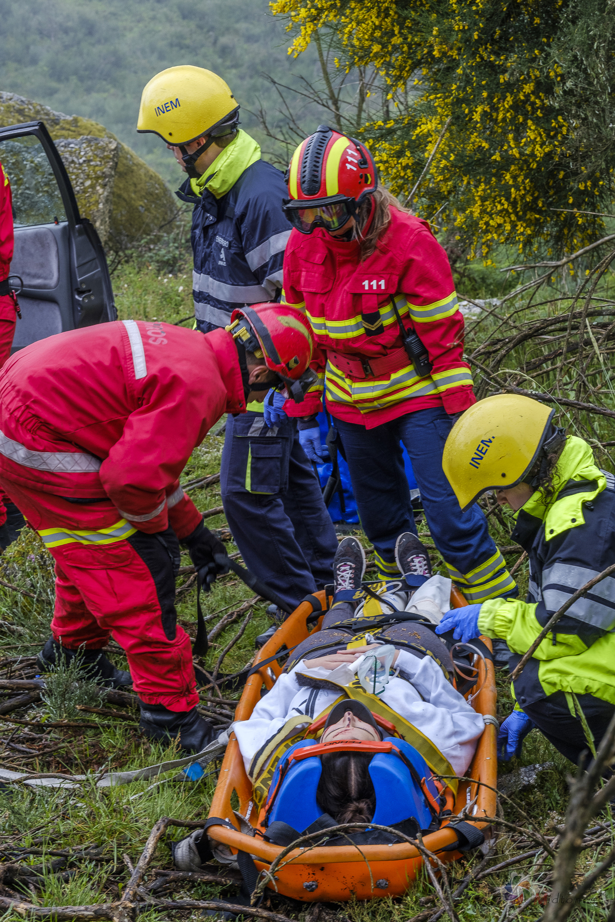 Melhor Fotógrafo braga barcelos guimarães porto fotojornalismo melhor fotografo braga  bombeiros voluntários povoa de lanhoso Inem fotoreportagem braga fotografo batizado familia criança braga