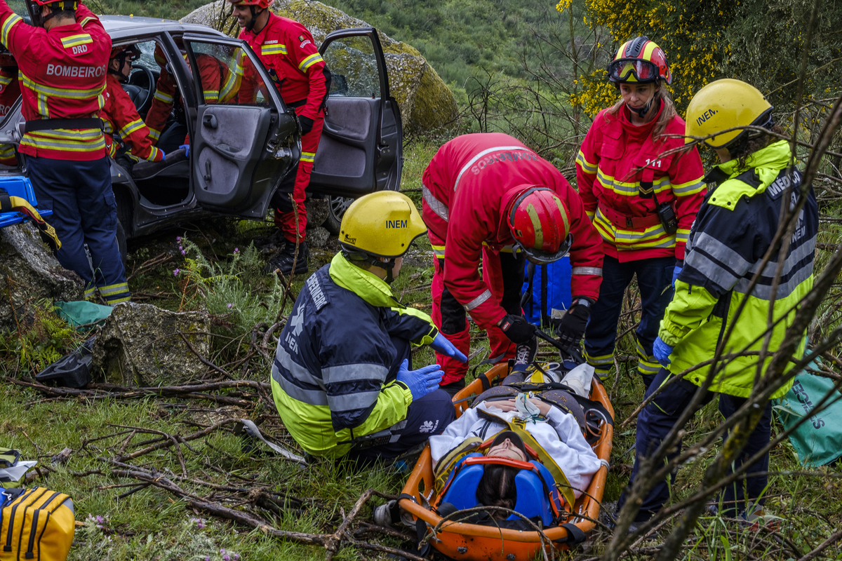 Melhor Fotógrafo braga barcelos guimarães porto fotojornalismo melhor fotografo braga  bombeiros voluntários povoa de lanhoso Inem fotoreportagem braga fotografo batizado familia criança braga
