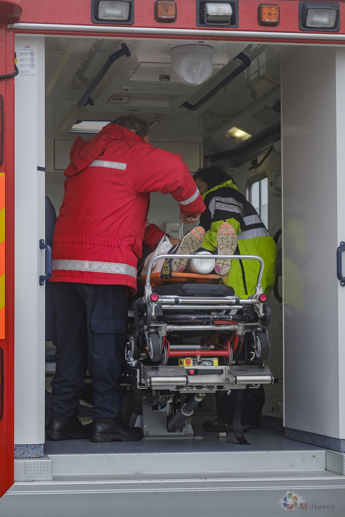 Melhor Fotógrafo braga barcelos guimarães porto fotojornalismo melhor fotografo braga  bombeiros voluntários povoa de lanhoso Inem fotoreportagem braga fotografo batizado familia criança braga