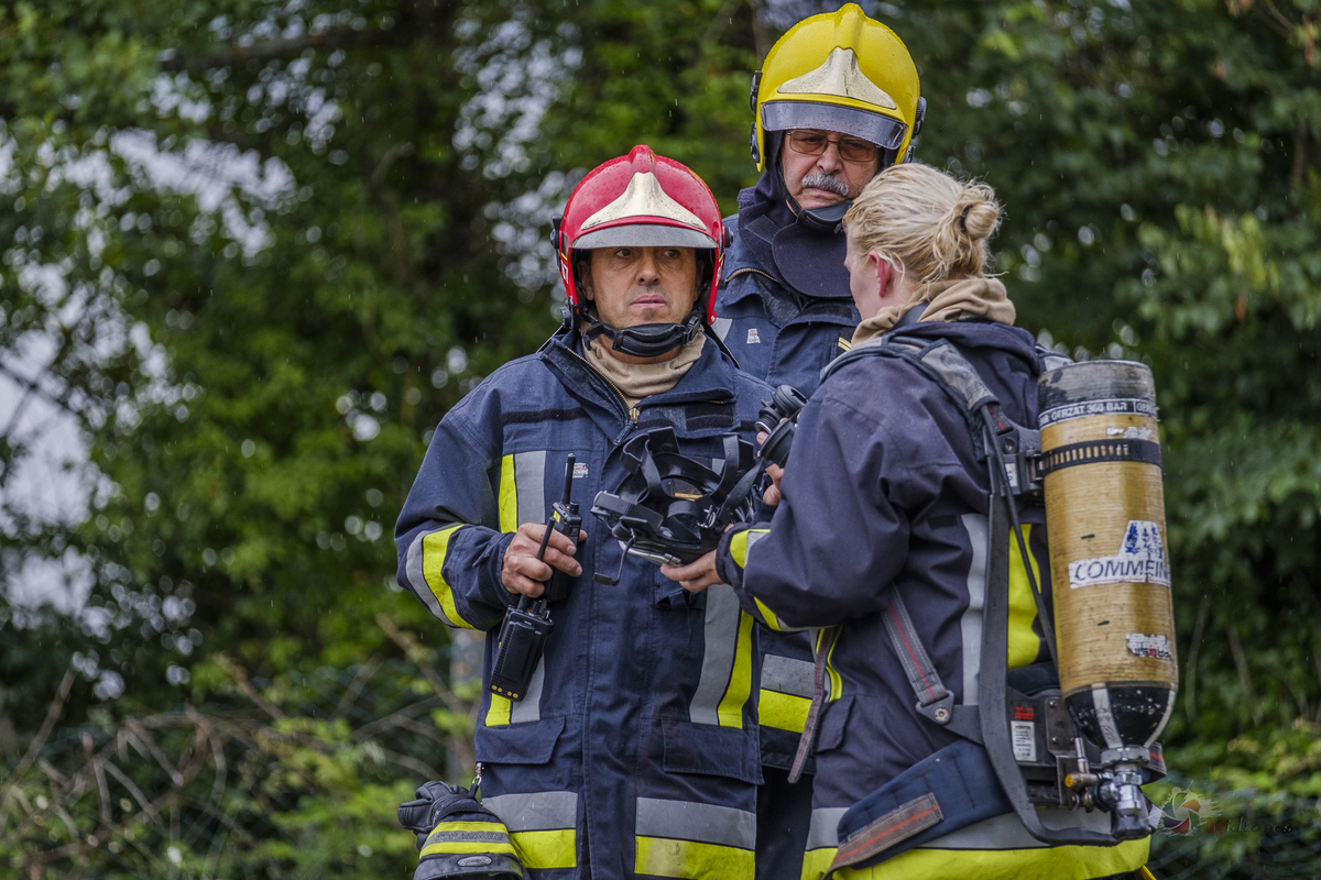 Melhor Fotógrafo braga barcelos guimarães porto fotojornalismo melhor fotografo braga  bombeiros voluntários povoa de lanhoso Inem fotoreportagem braga fotografo batizado familia criança braga