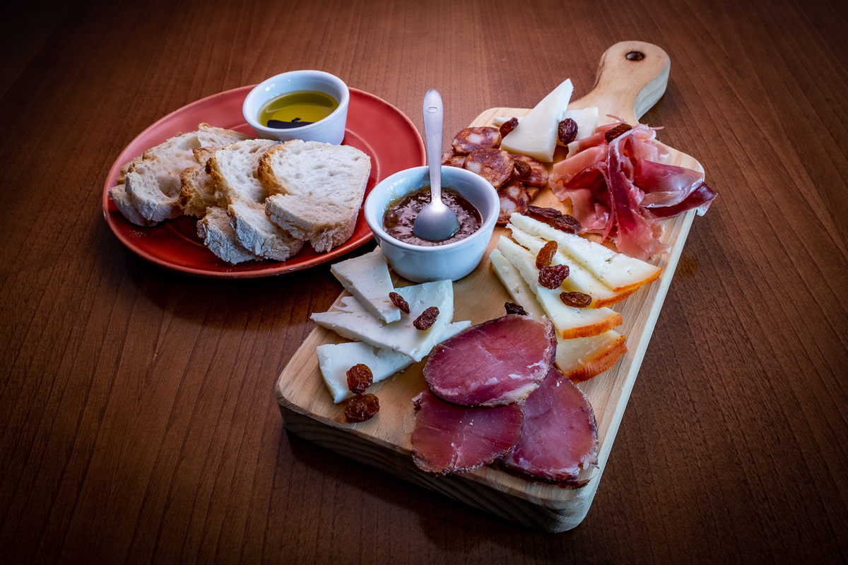 Fotógrafo de gastronomia restauração comida editorial moda produto Braga Porto Guimarães Barcelos Famalicão fotografo Braga Fotografo Nike ginásio roupa de treino esporte fotógrafo desporto atleta 